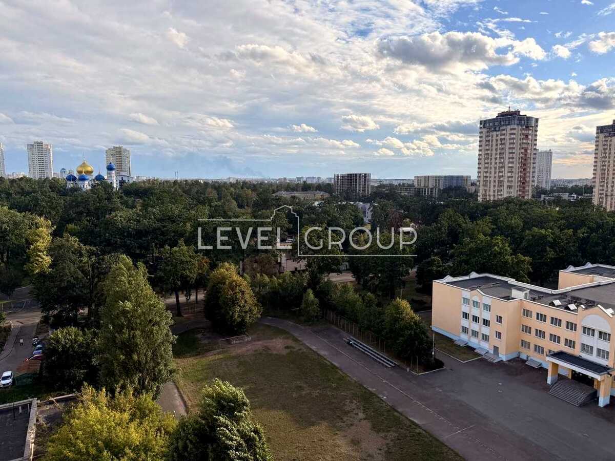 Біличанська вул., 5