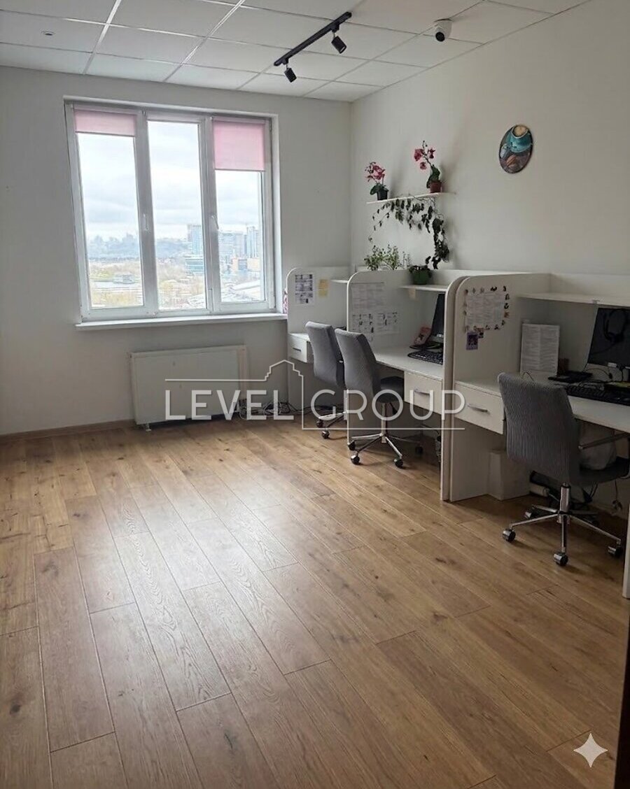 Дніпровська набережна, 14Б