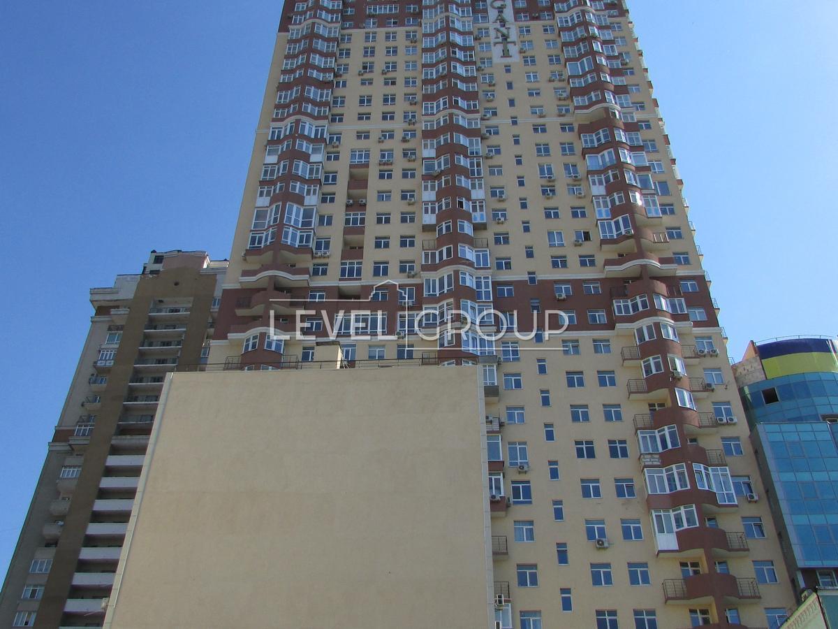 Жилянська вул., 118