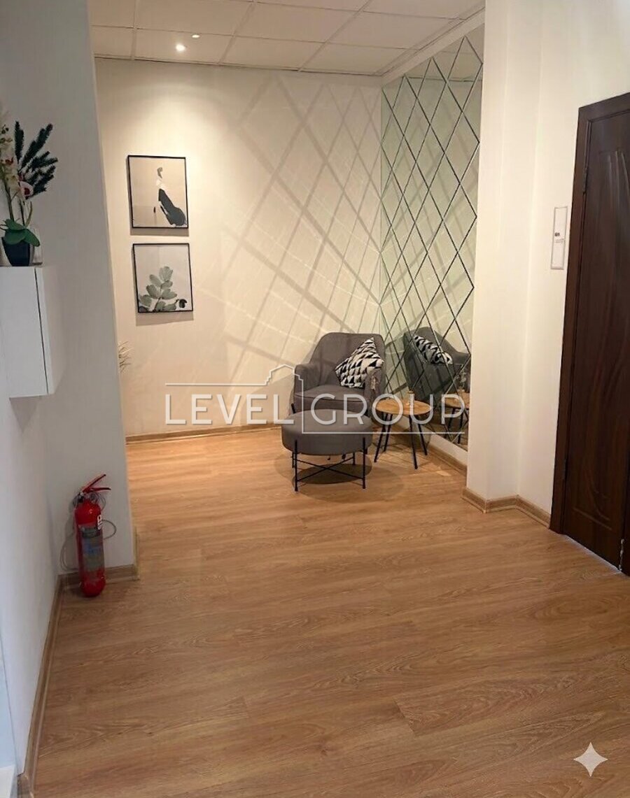 Дніпровська набережна, 14Б