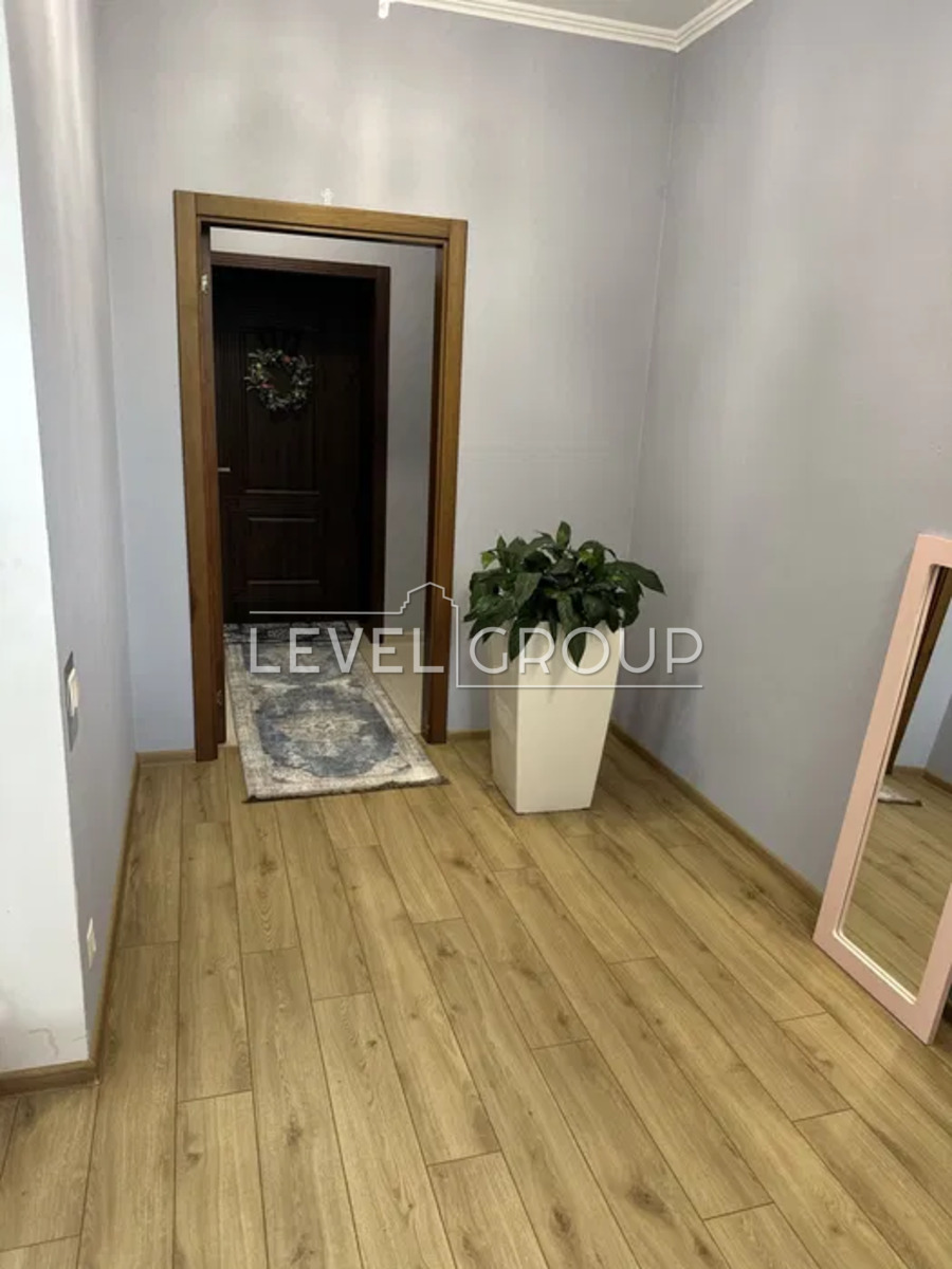 Київська вул.