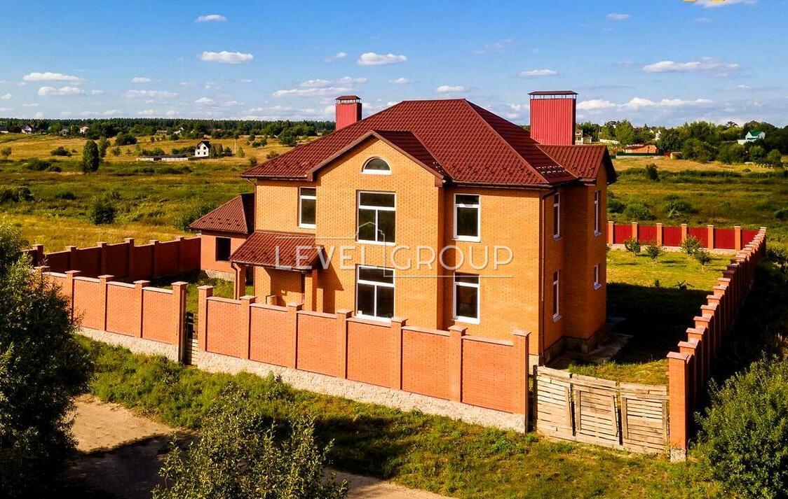 Паризька вул., 100