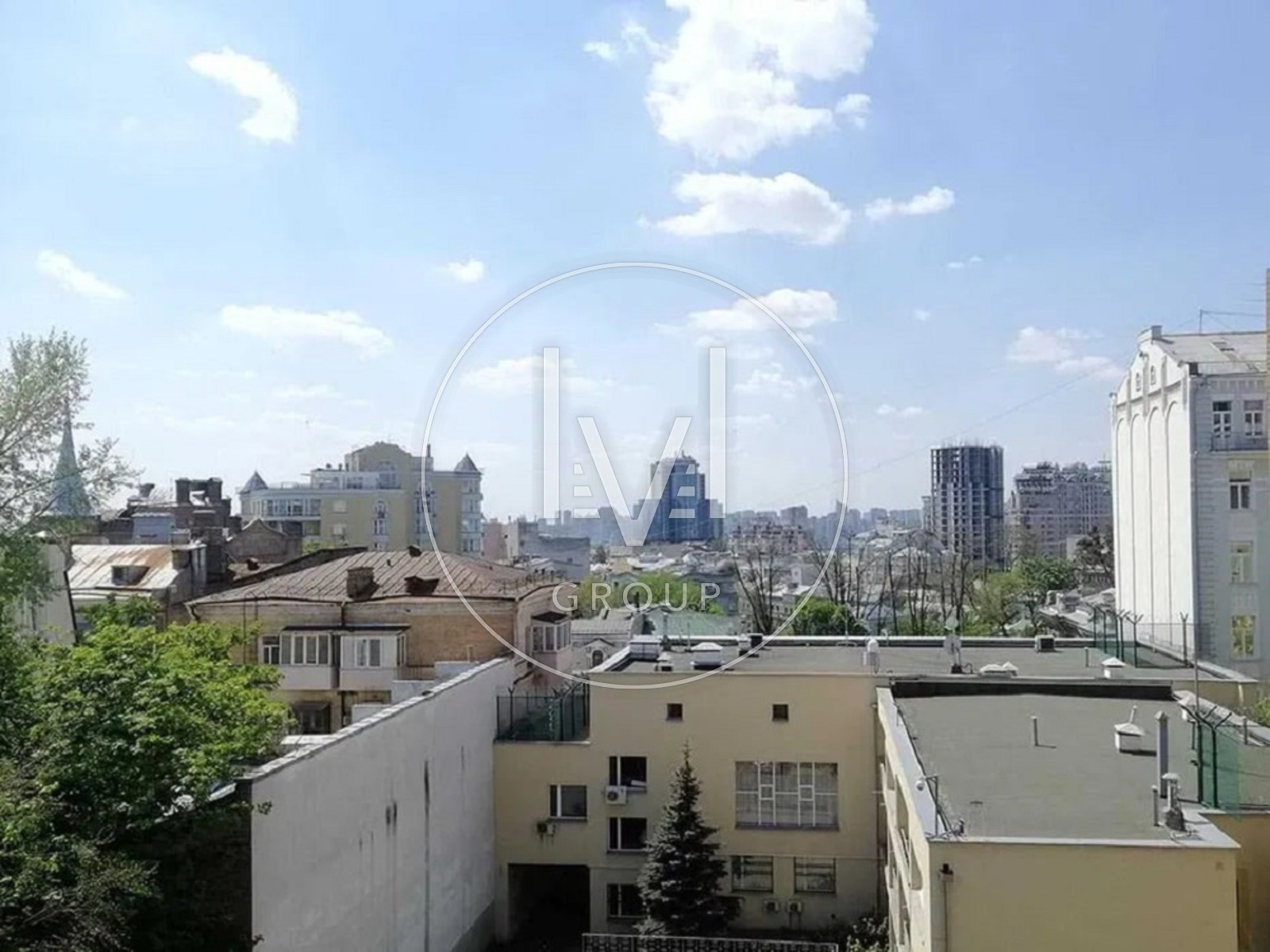 Ярославів Вал вул., 14Д