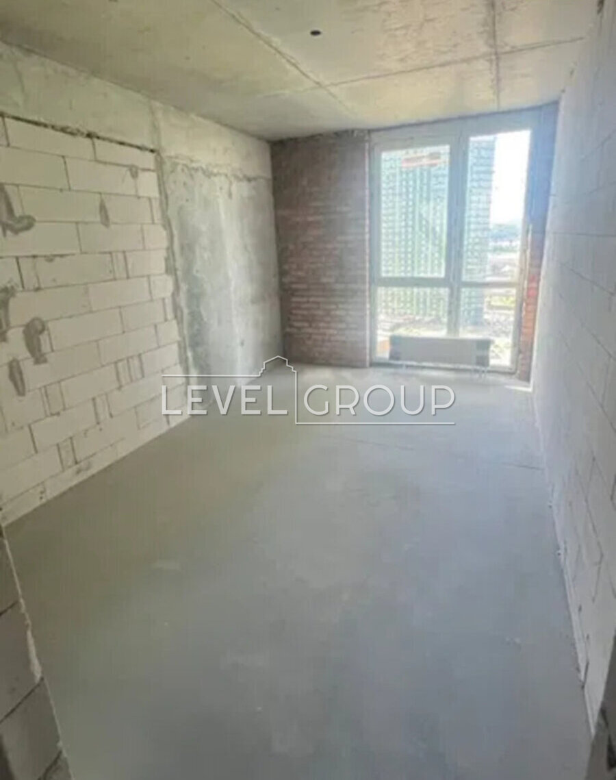 Причальна вул., 12