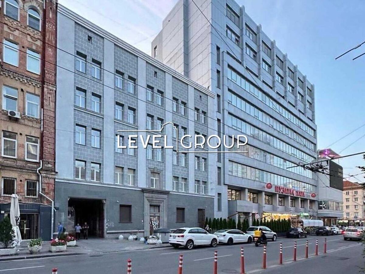 Shota Rustaveli St., 18