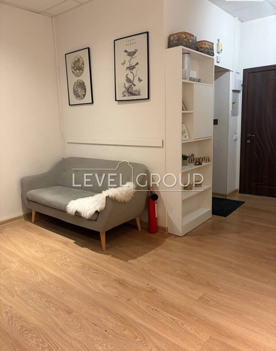 Дніпровська набережна, 14Б