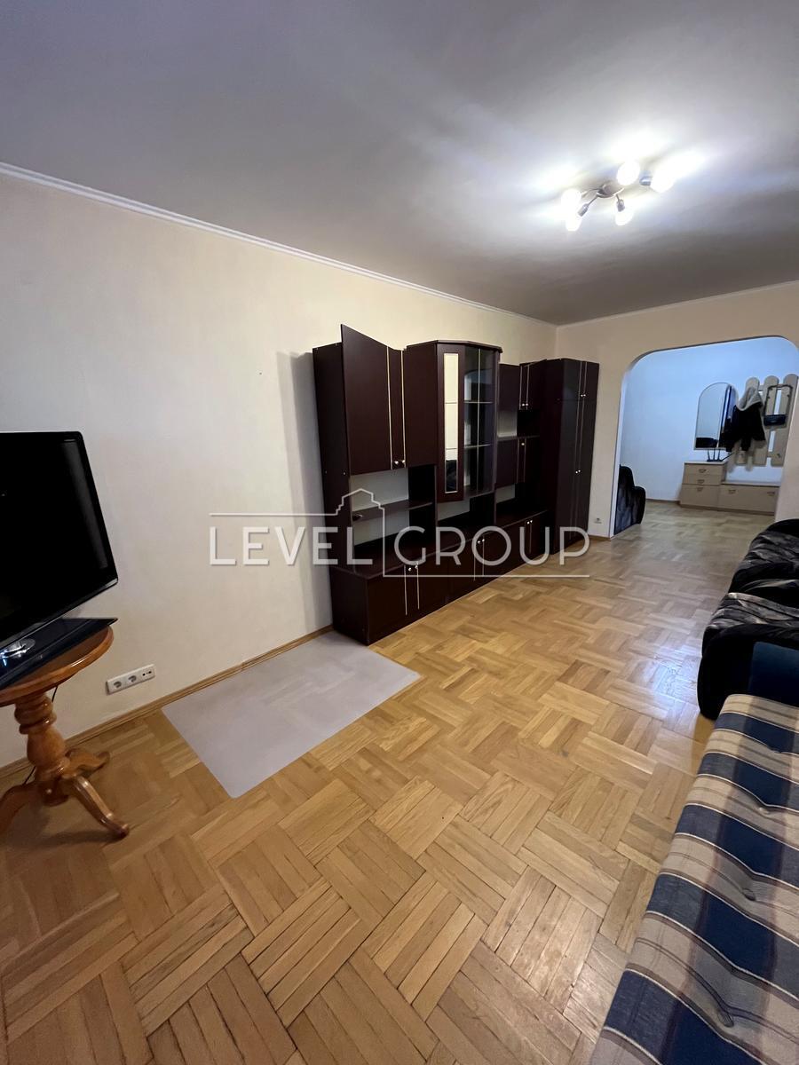 Sribnokilska St., 20