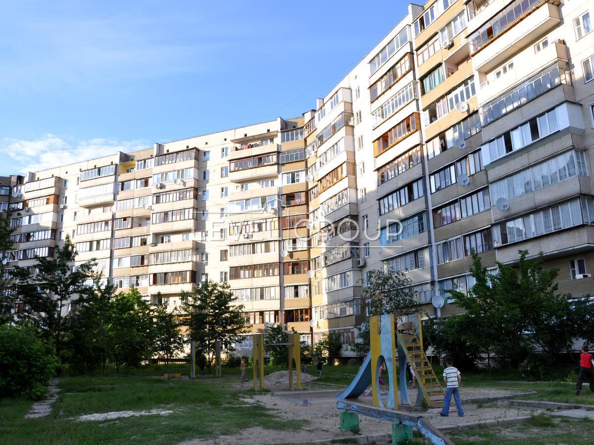 Милославська вул., 23