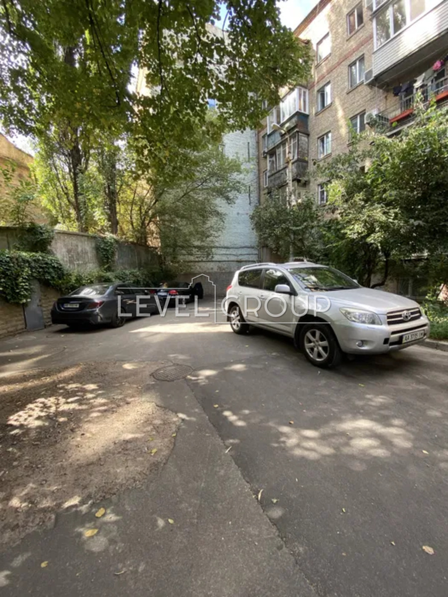 Олеся Гончара вул., 75