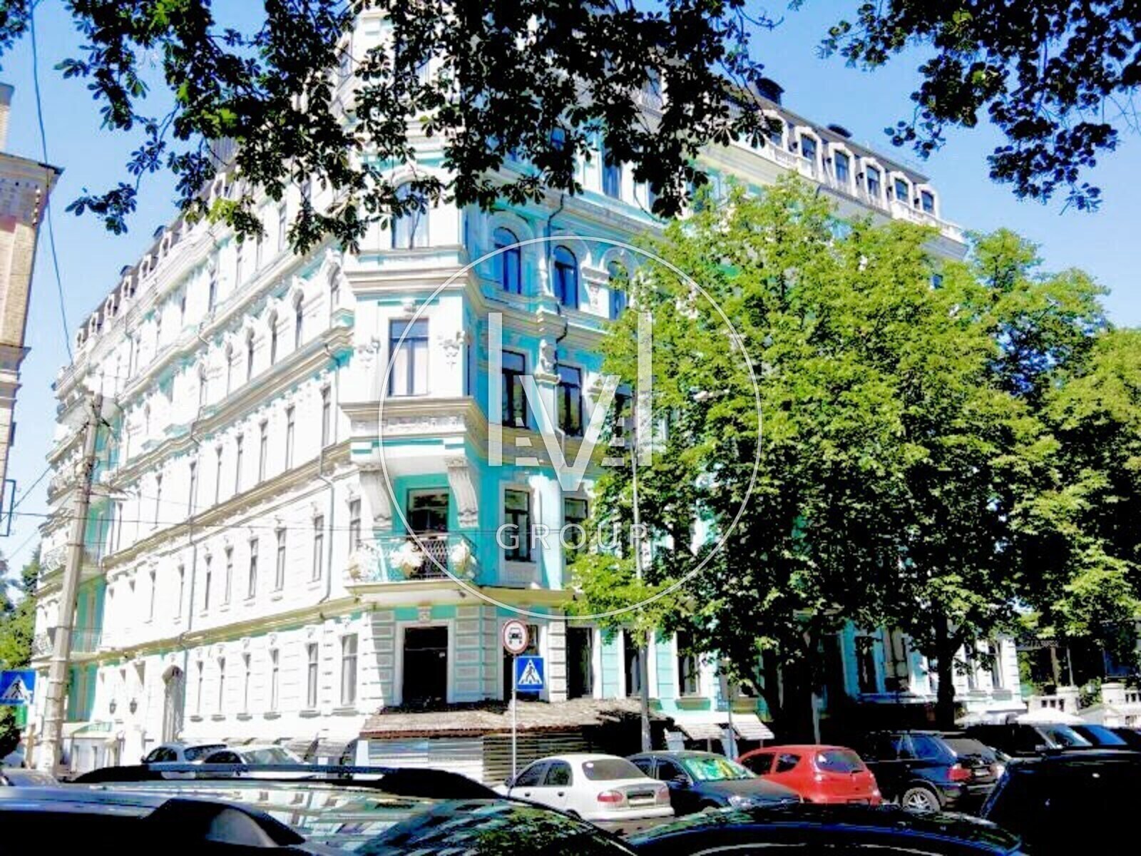 Volodymyrska St., 4