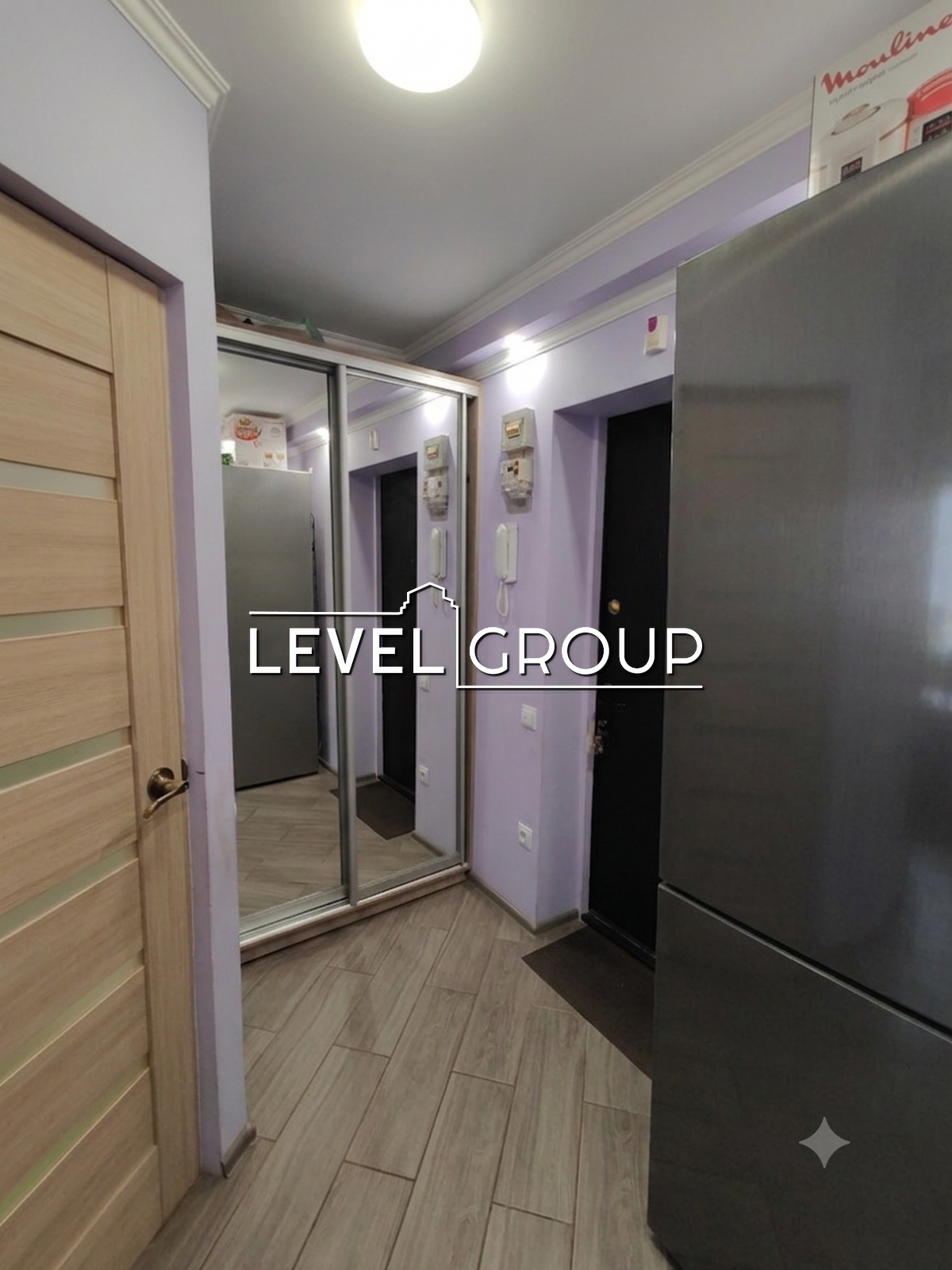 Верховної Ради бульв., 14