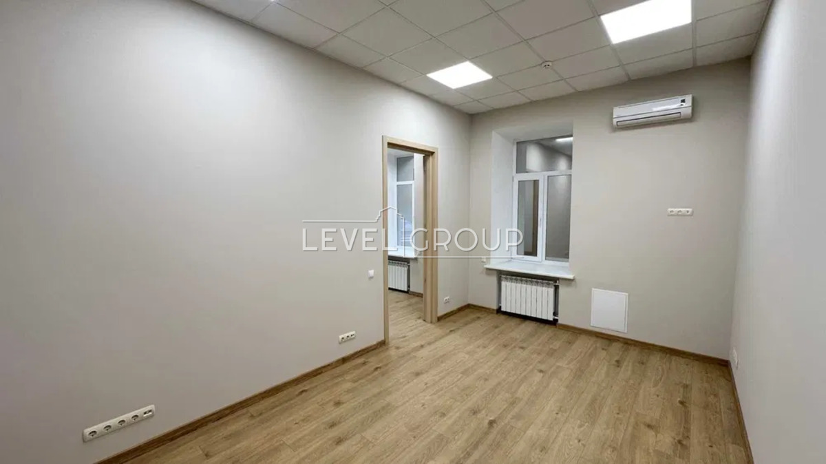 Левандовська вул. (Анищенка), 8