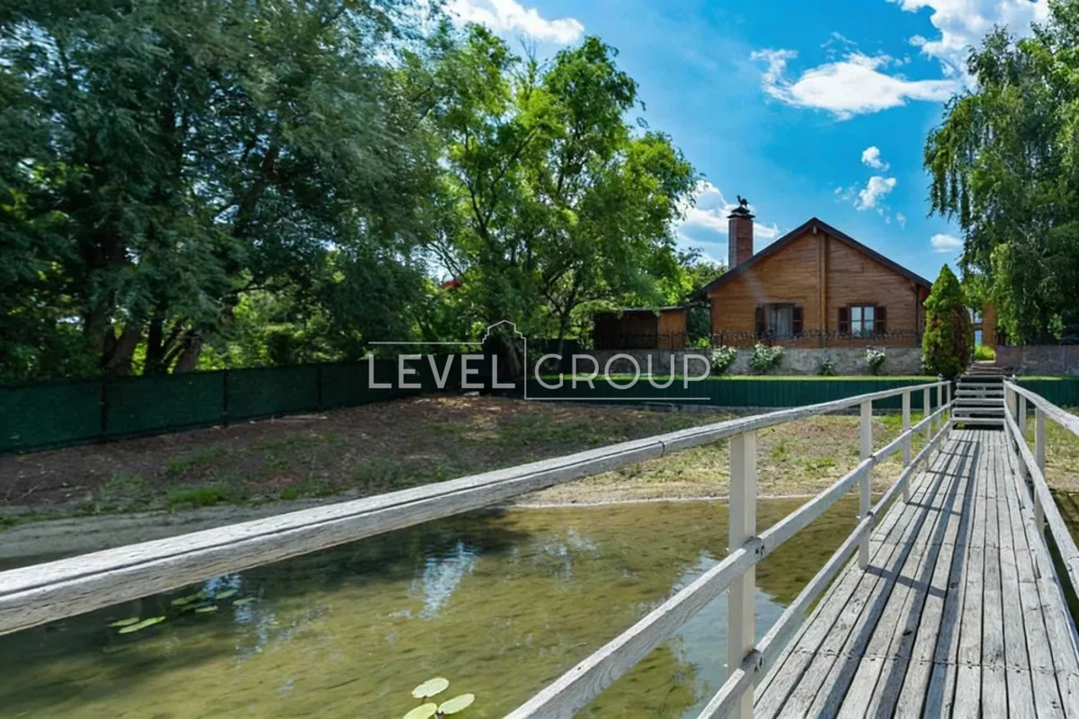 Авгурівська, 125