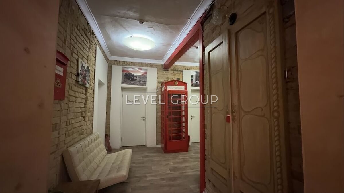 Михайла Коцюбинського вул., 6