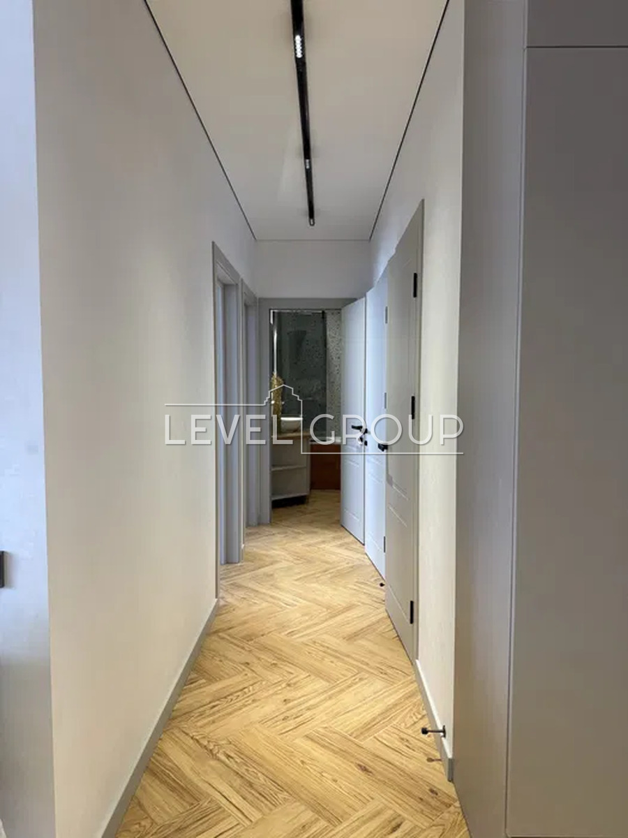 Oleksandra Olesia St., 27A