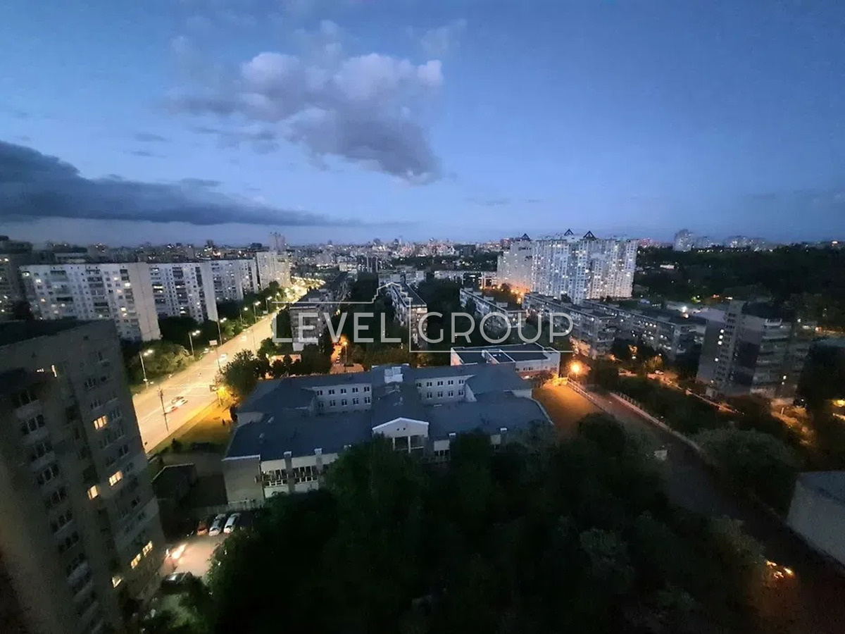 Митрополита Василя Липківського вул. (Урицького), 33А