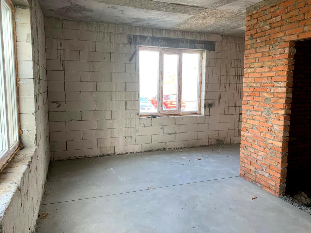 Київська, 1/8