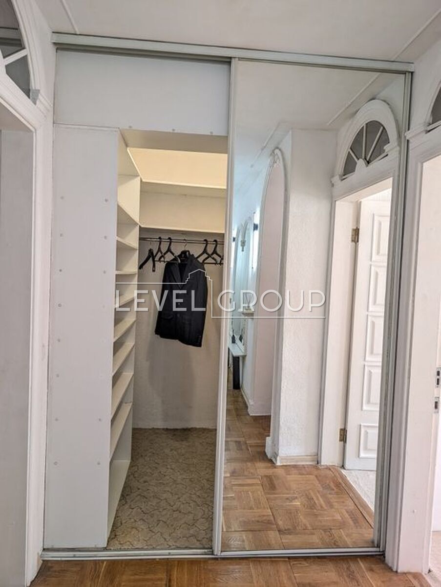 Obolonskyi Avenue, 14a