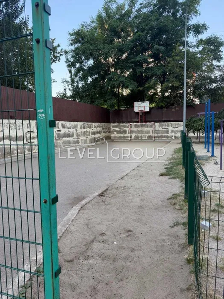 Науки просп., 55