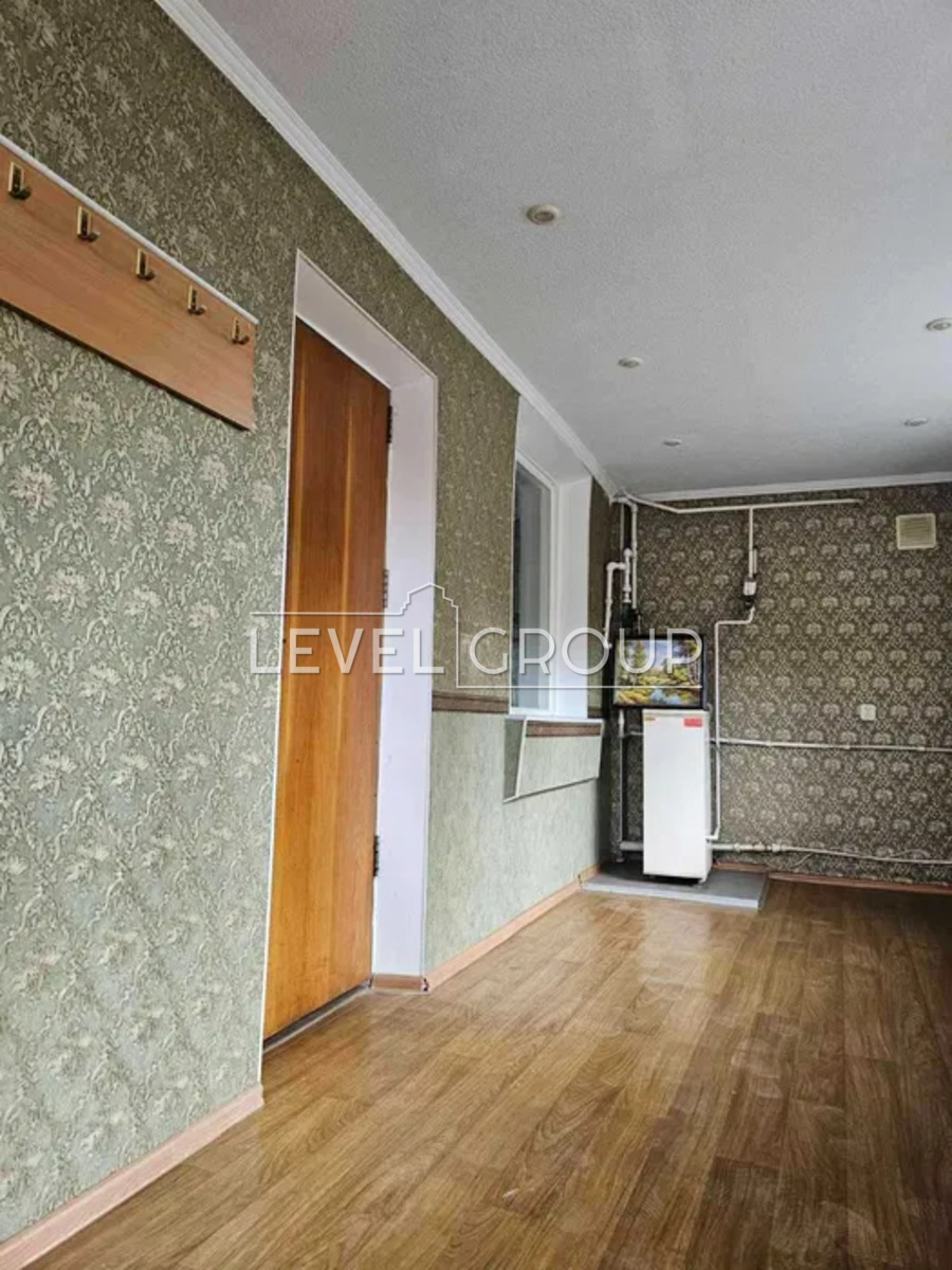 October 14th Avenue, 12/1