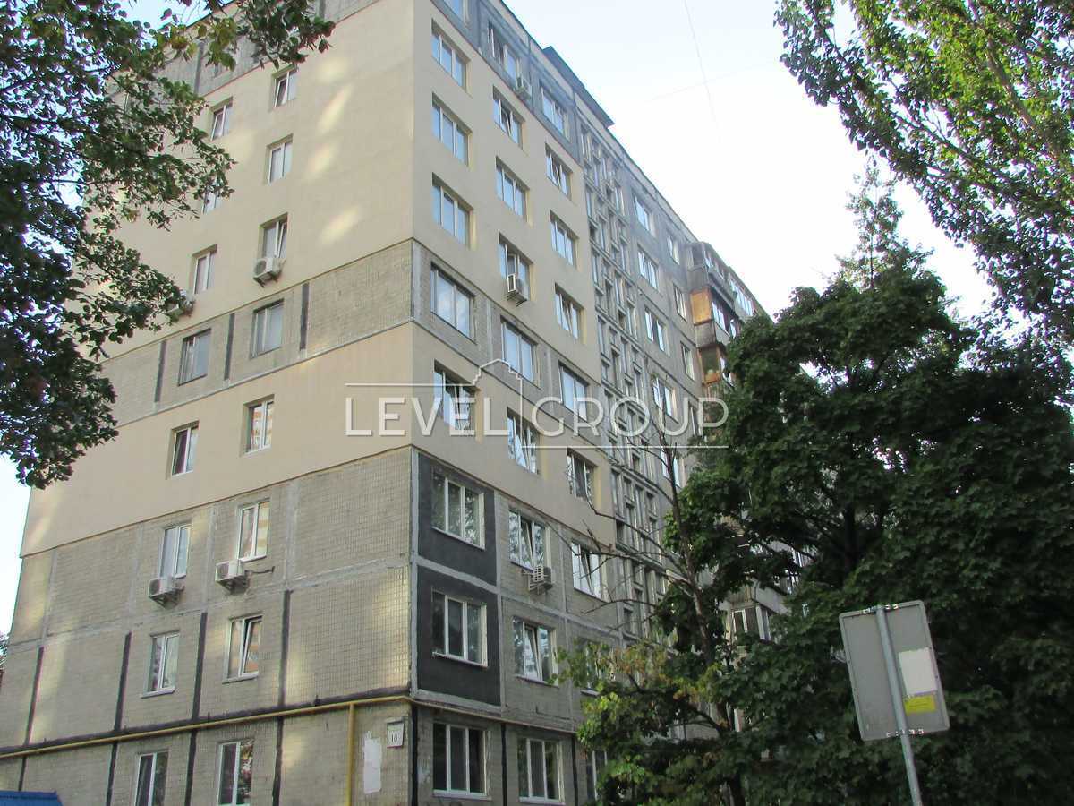 Юрія Шумського вул., 10