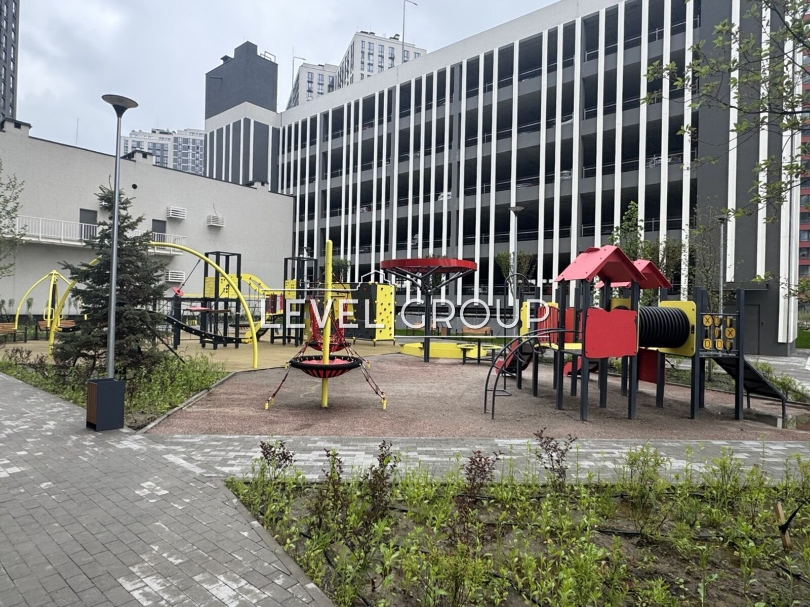 Oleksandra Olesia St., 27 A