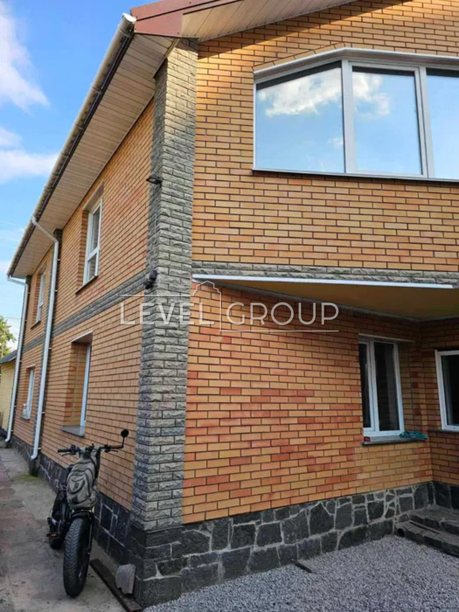 October 14th Avenue, 12/1