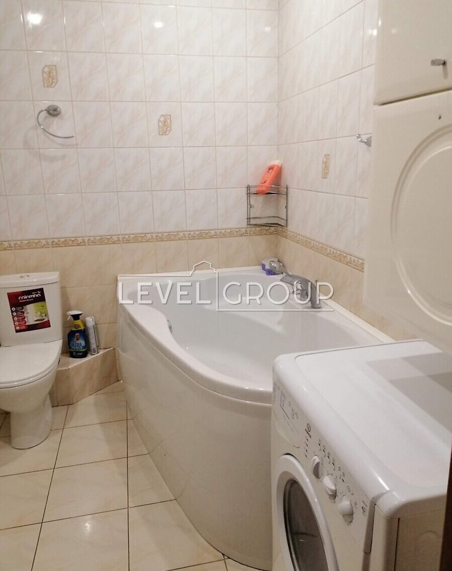 Драгоманова вул., 31Б