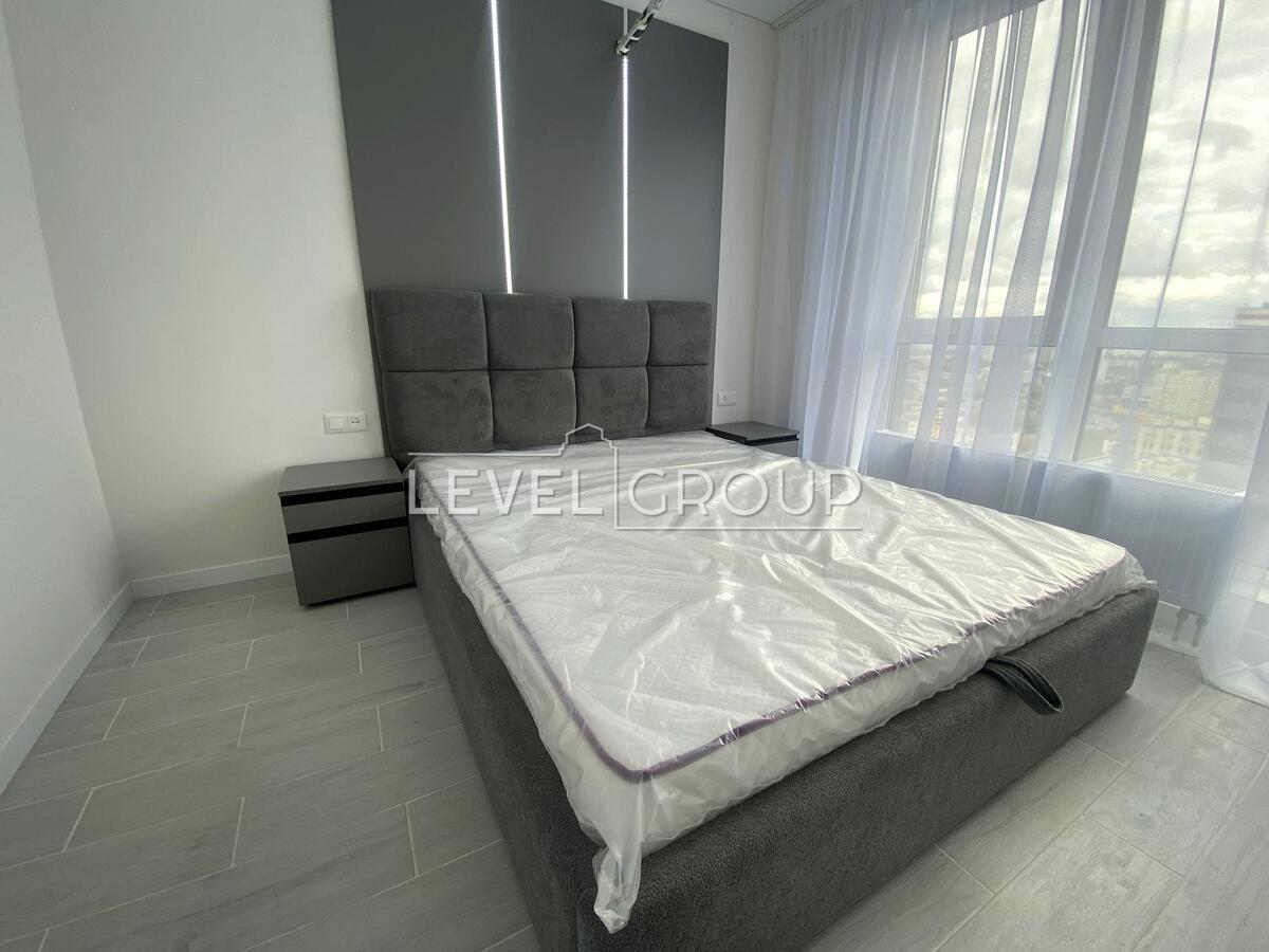 Повітряних Сил просп. (Повітрофлотський), 56