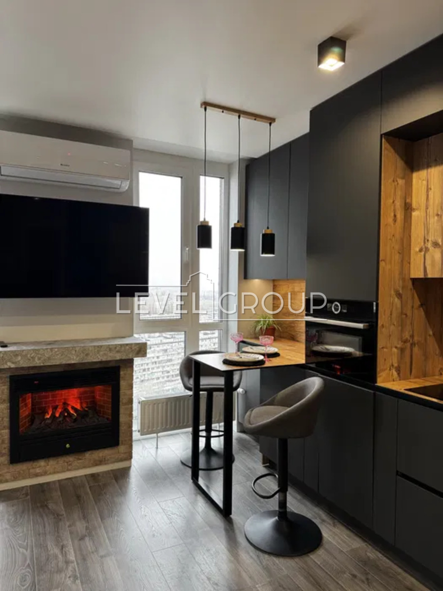 Всеволода Змієнка вул., 21