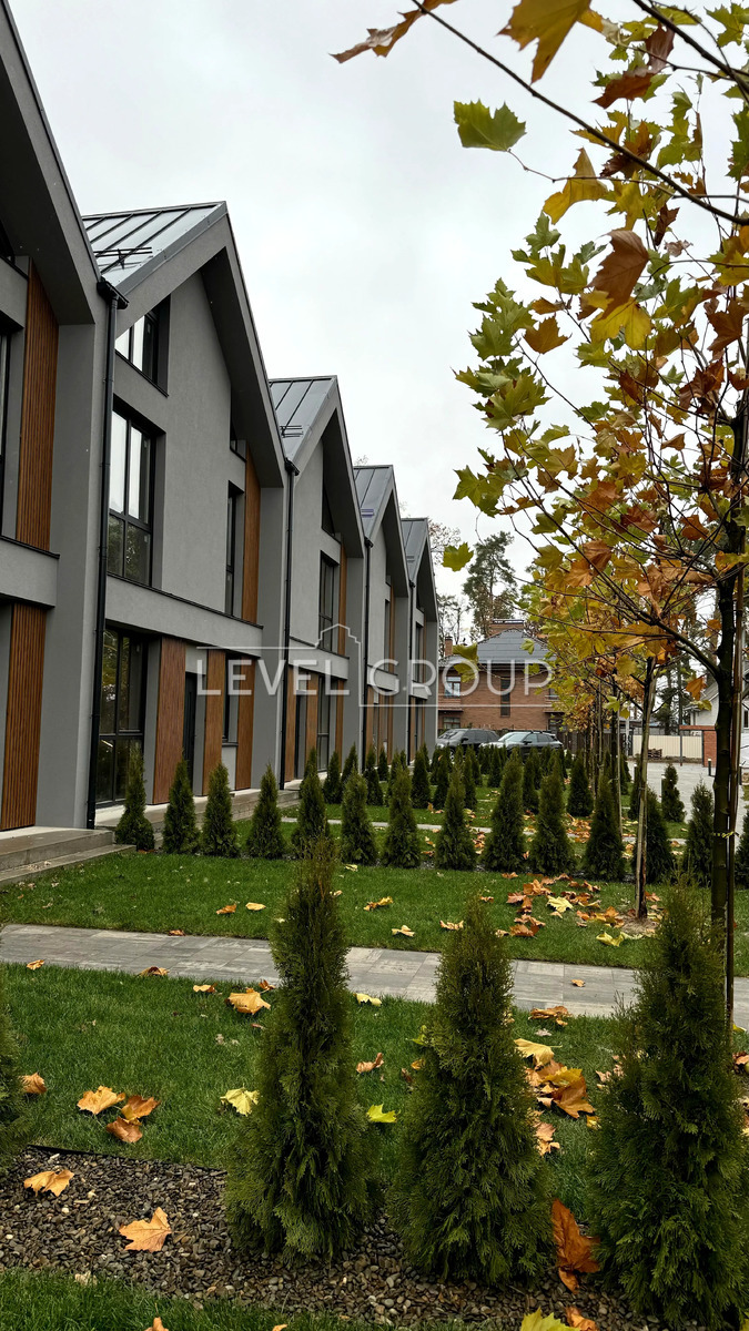 Yevhen Paton St., 15