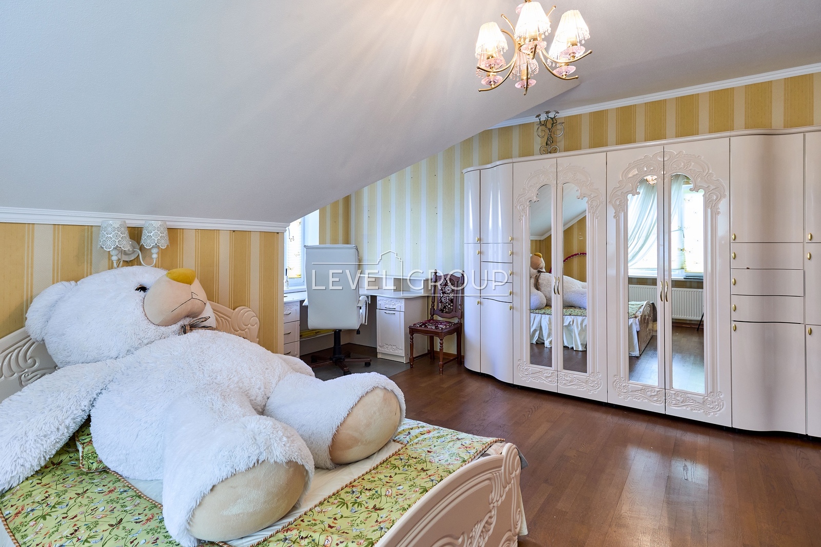 Ірпінська вул., 32