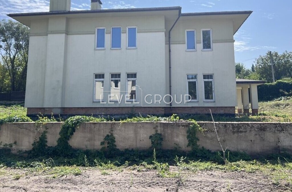 Вишнева вул.
