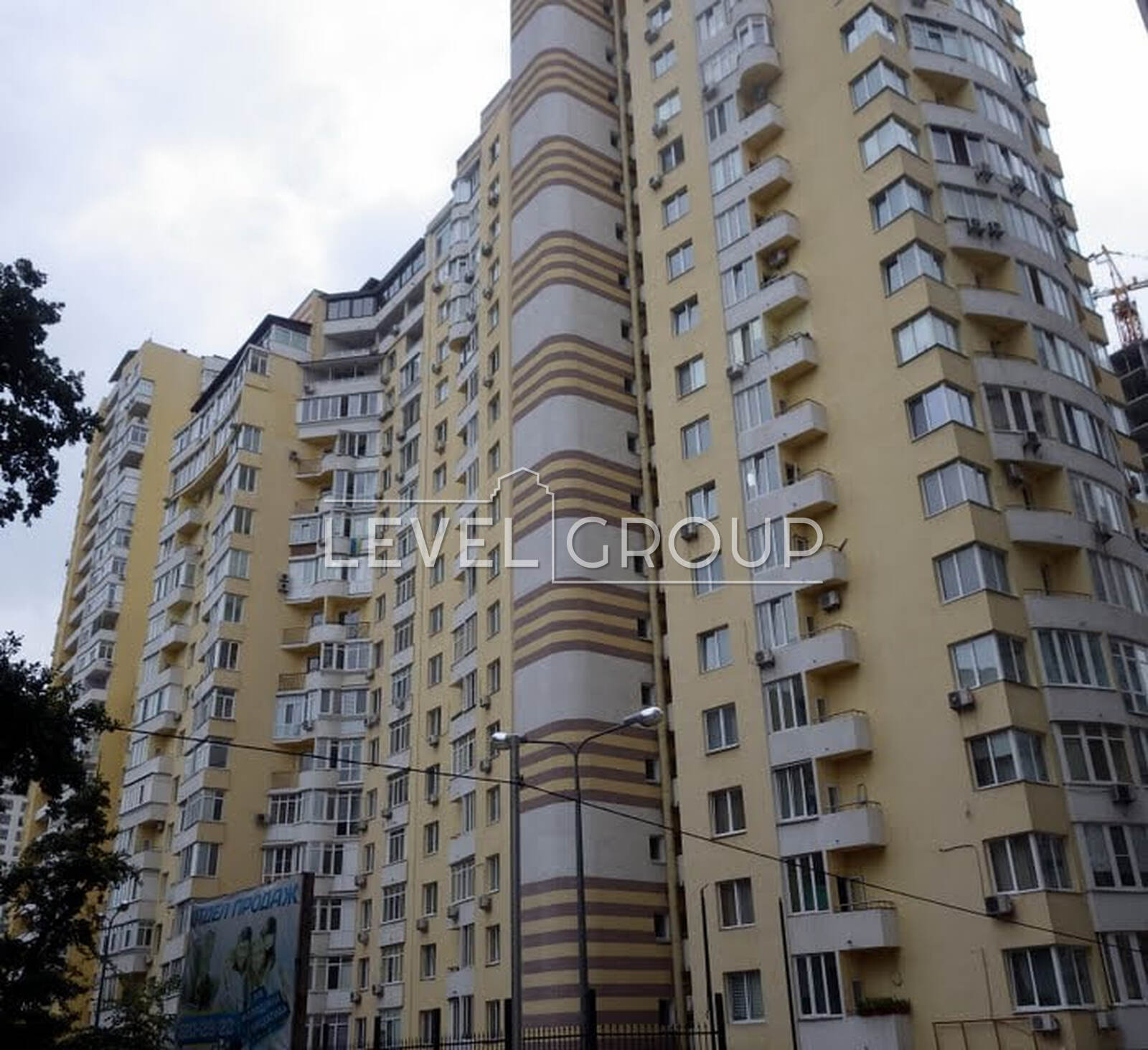 Степана Руданського вул., 3а