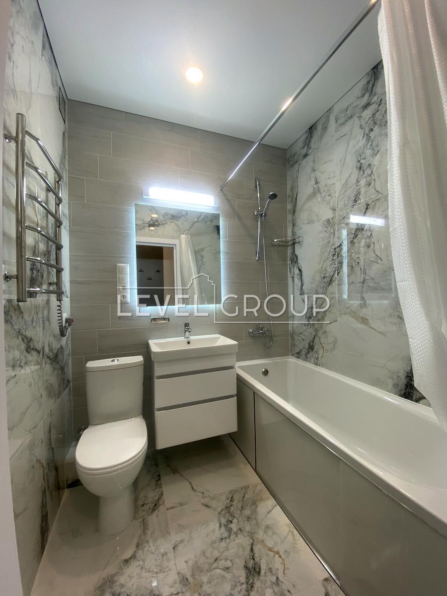 Повітряних Сил просп. (Повітрофлотський), 56