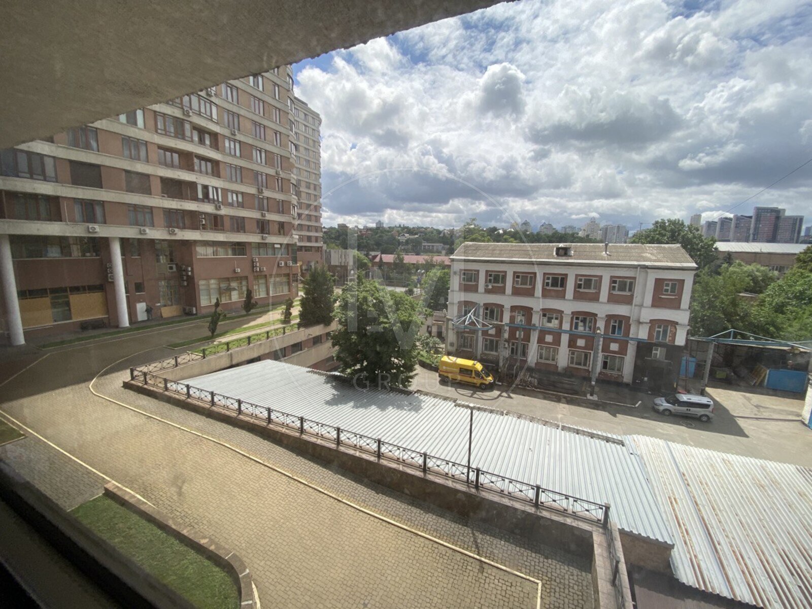 Жилянська вул., 59