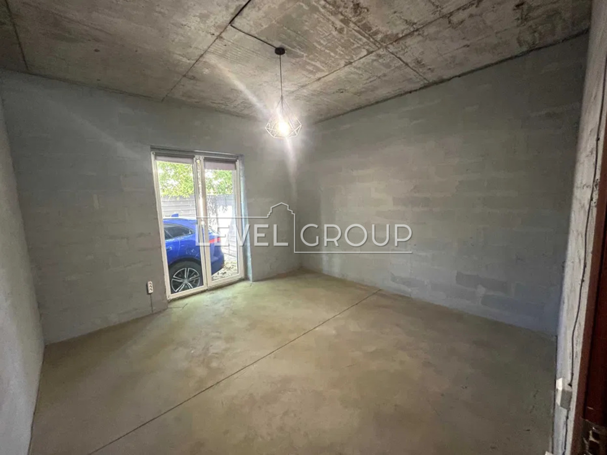 52nd Sadova Street, 14