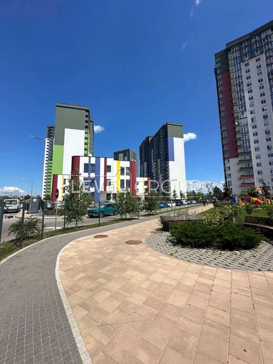 Ivan Vyhovsky St. (Marshala Grechka), 10D