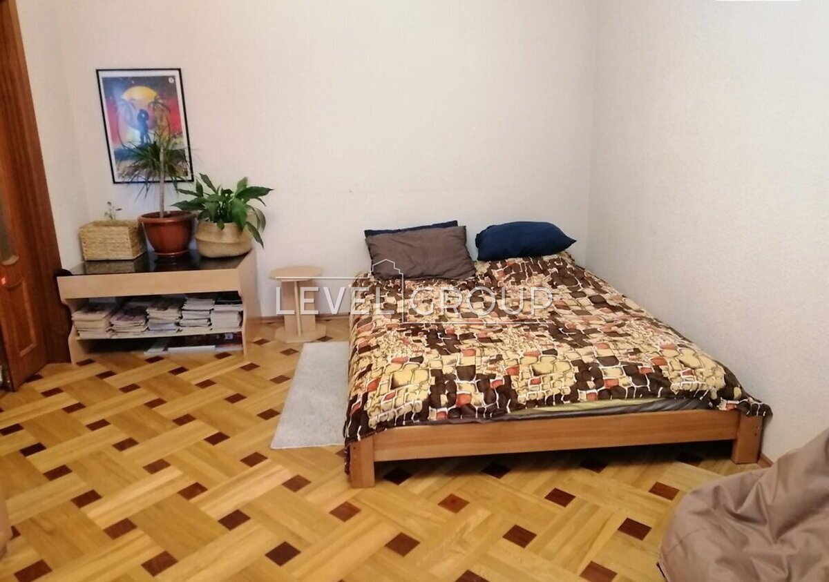 Драгоманова вул., 31Б