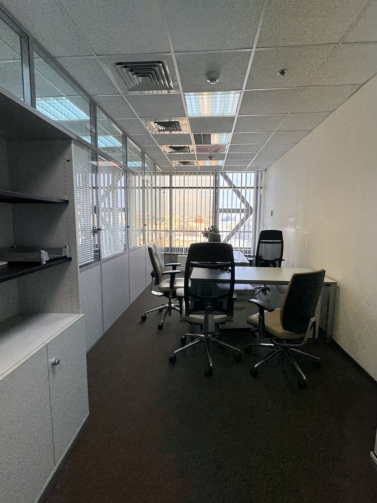 Bohdana Khmelnytskyi St., 17/52 A