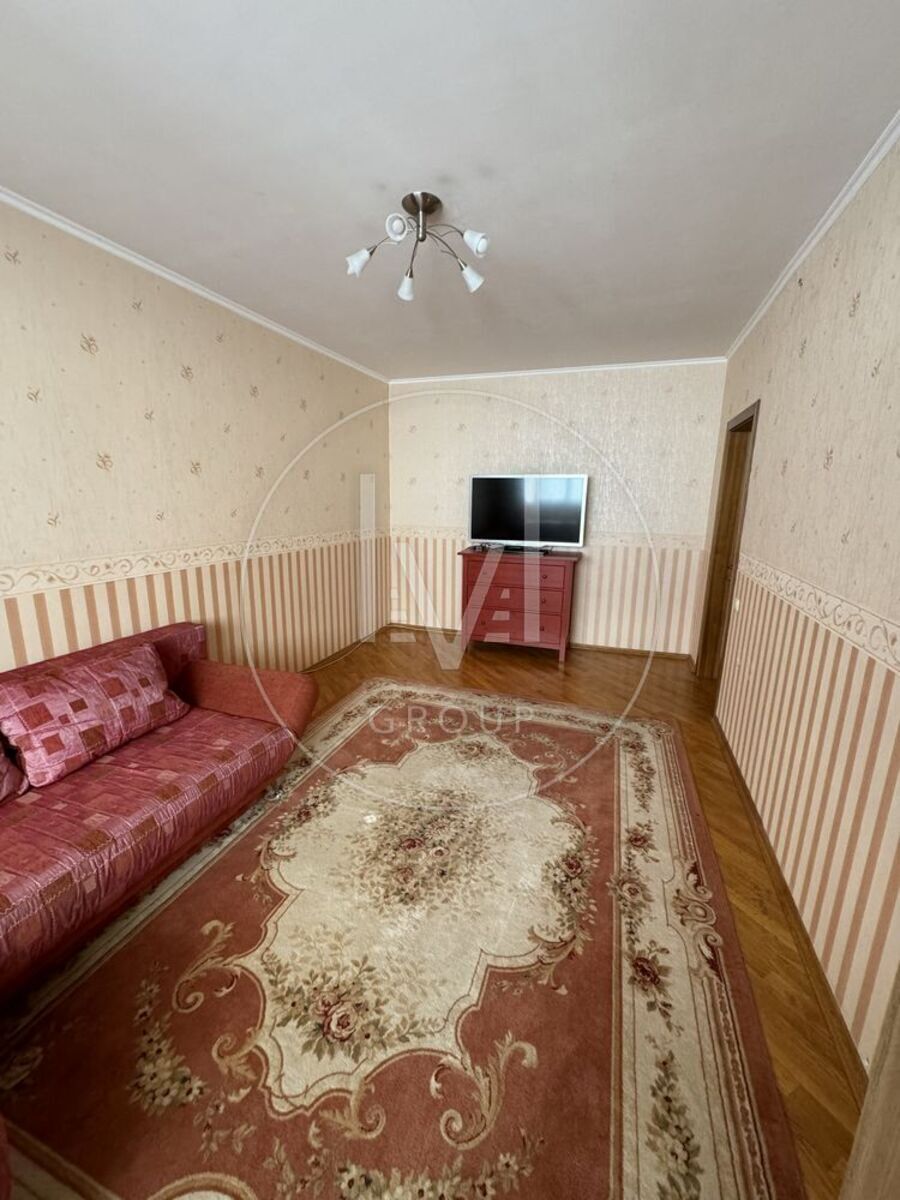 Олександра Мишуги вул., 3