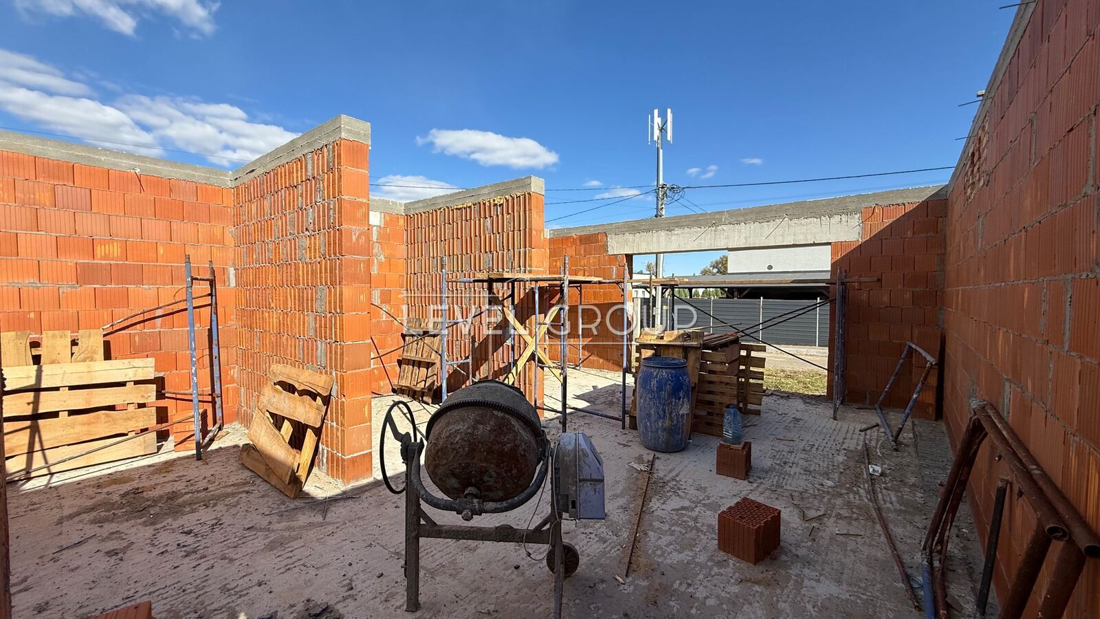 Monastyrska St., 16A