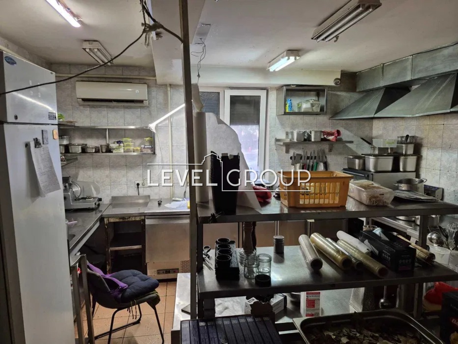 Інститутська вул., 27