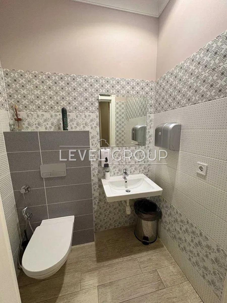 Євгена Коновальця вул. (Щорса), 36е