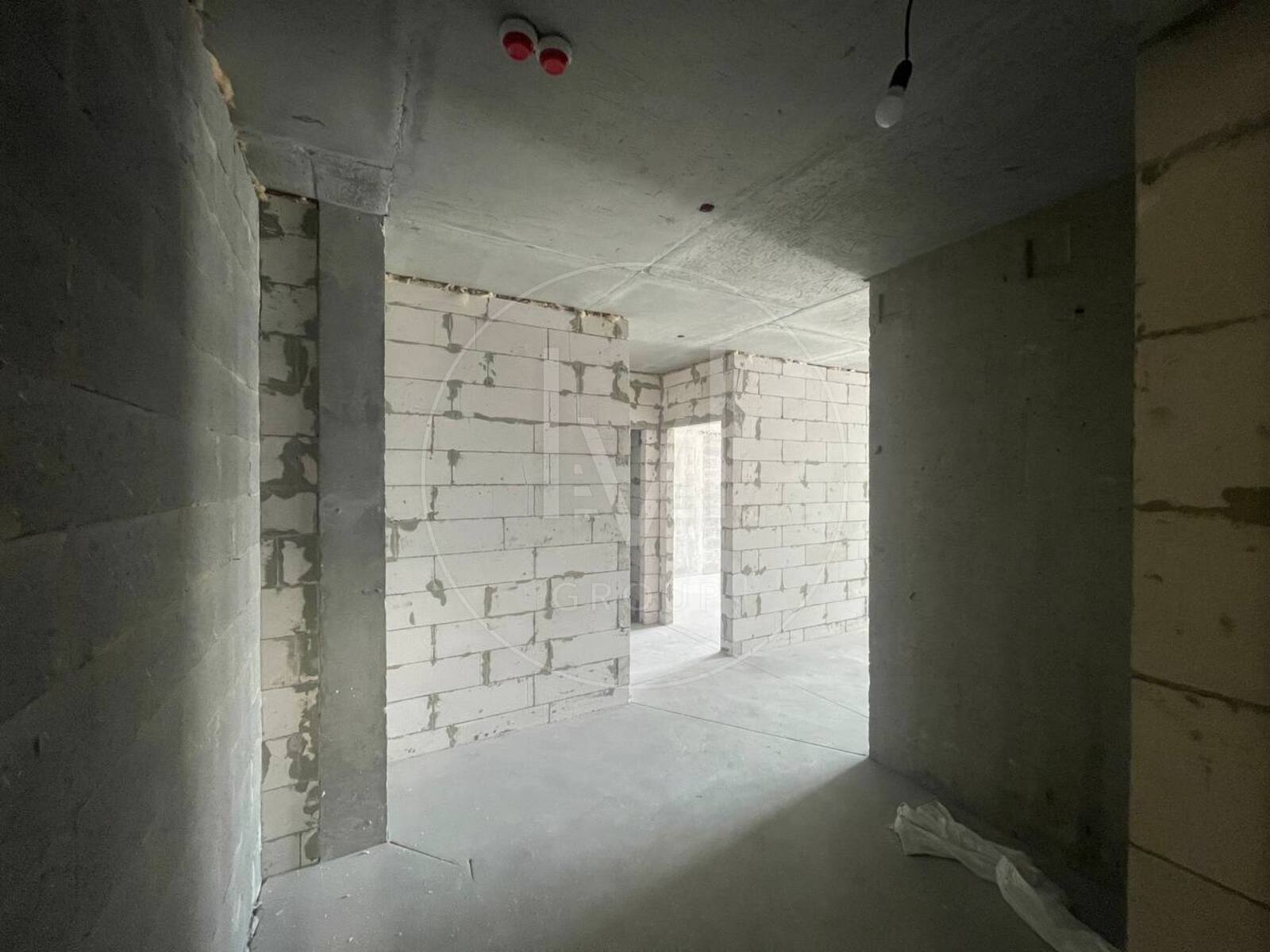 Dniprovska naberezhna, 15e