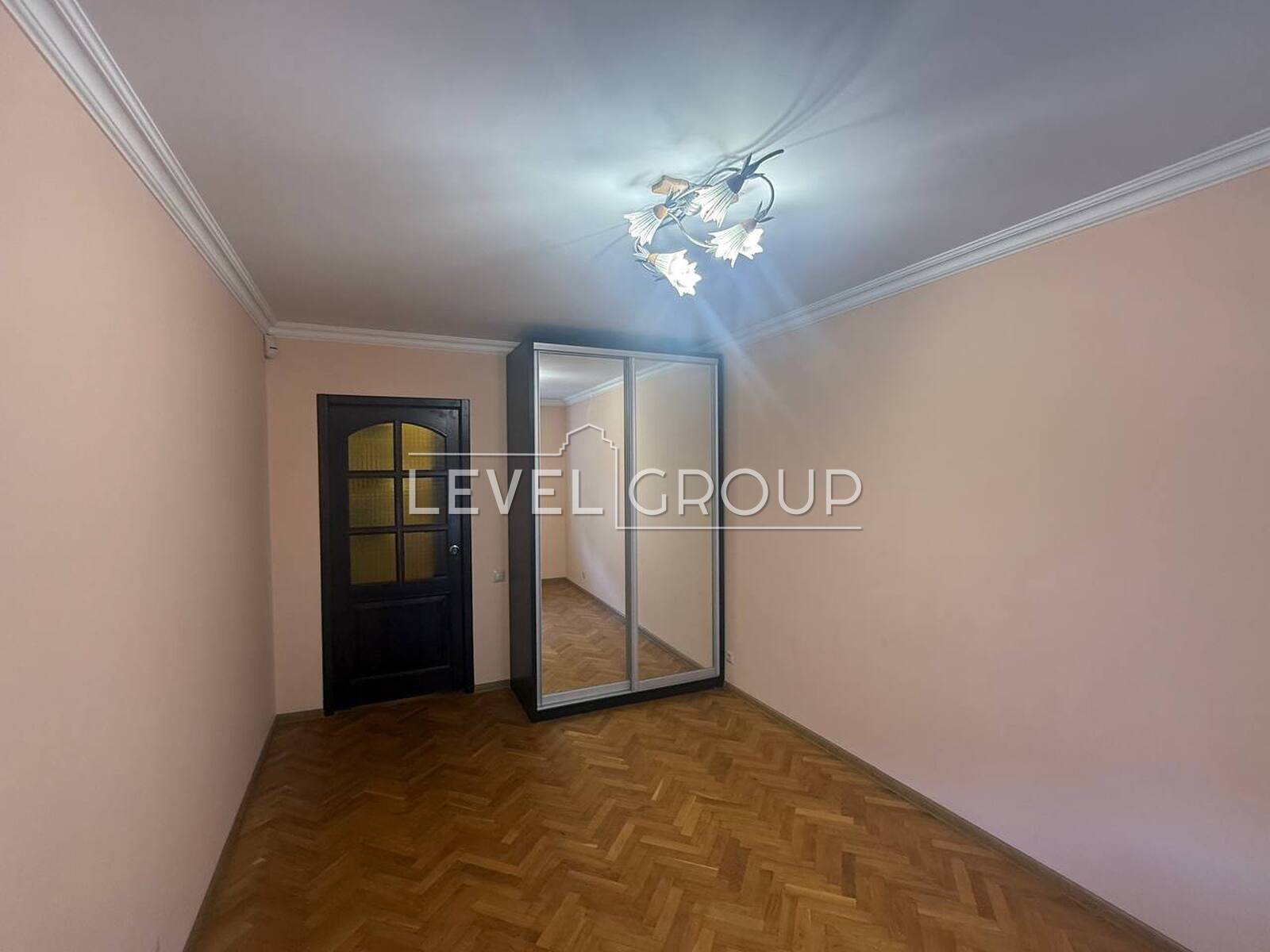 Бориса Гмирі вул., 5А