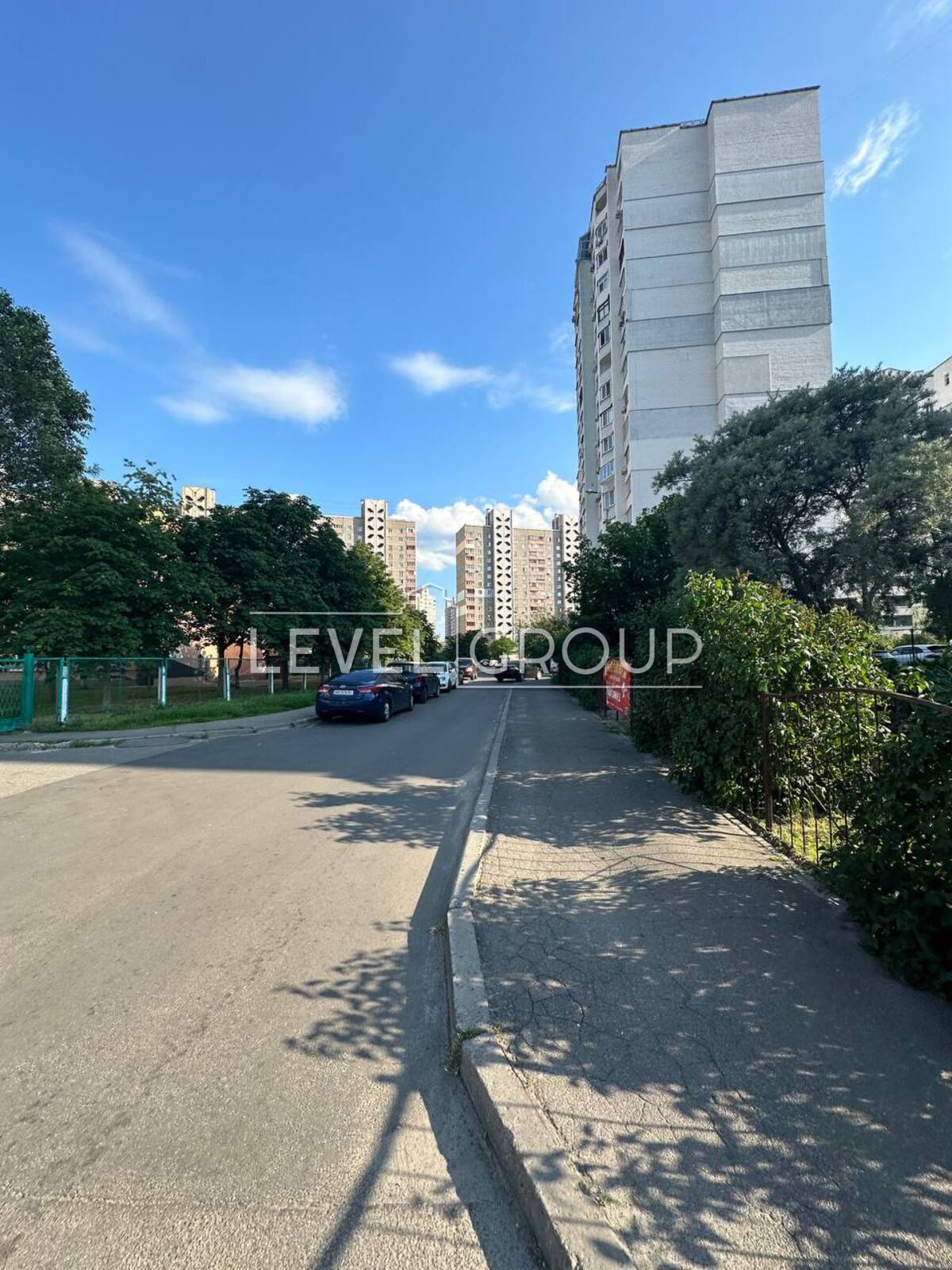 Анни Ахматової вул., 16 Г