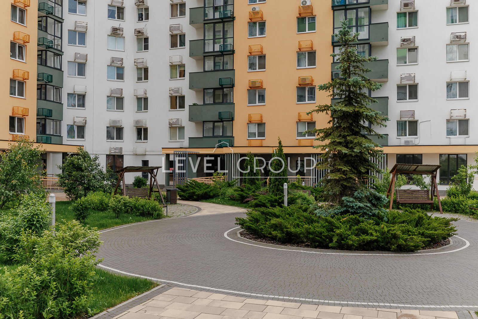 Ivan Vyhovsky St. (Marshal Grechka), 10b