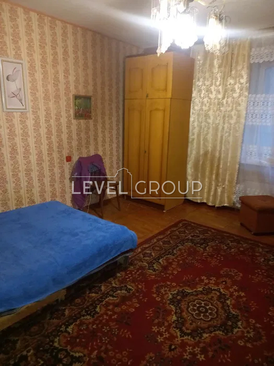 Antonovych St. (Gorky), 88