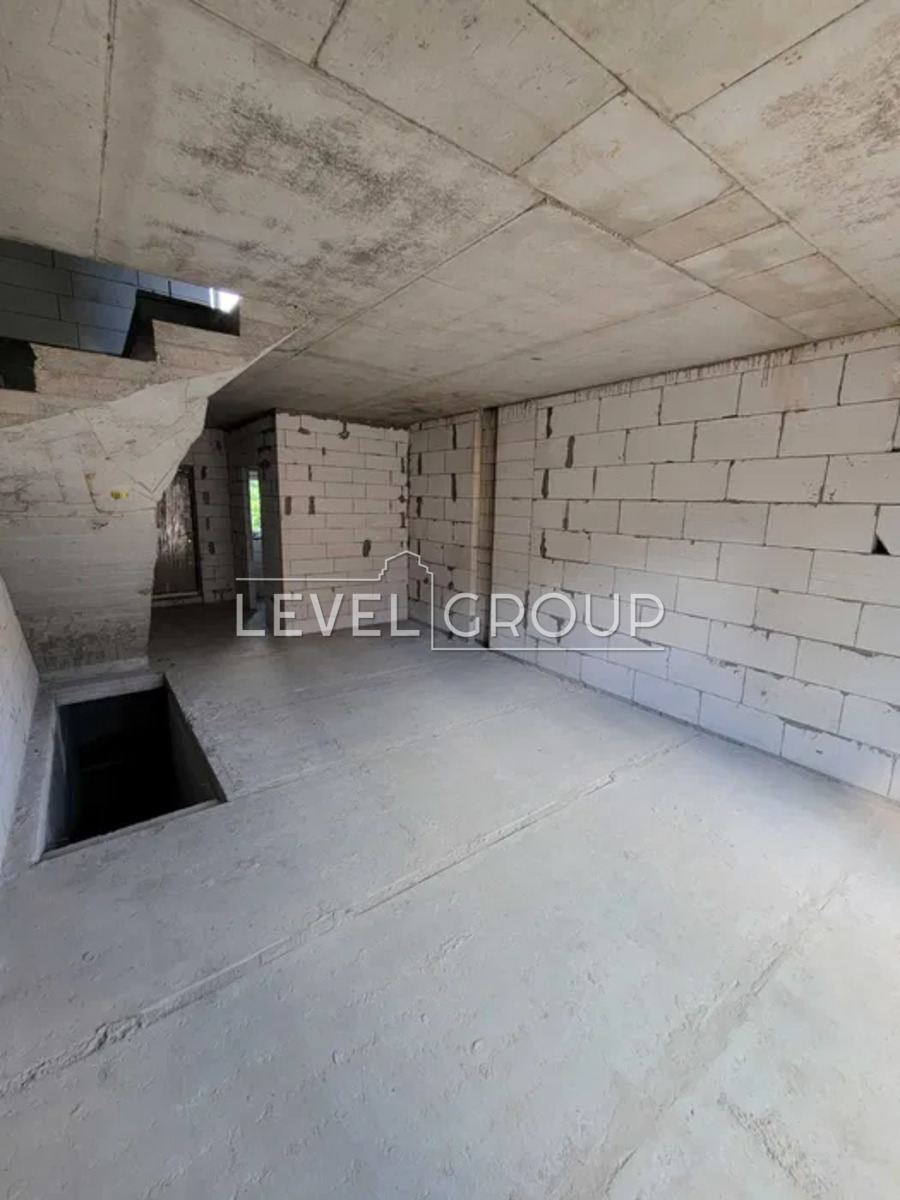 вул. Садова, 4